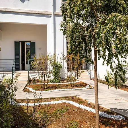 Pigro Bed - Boutique Selection Daire Lecce